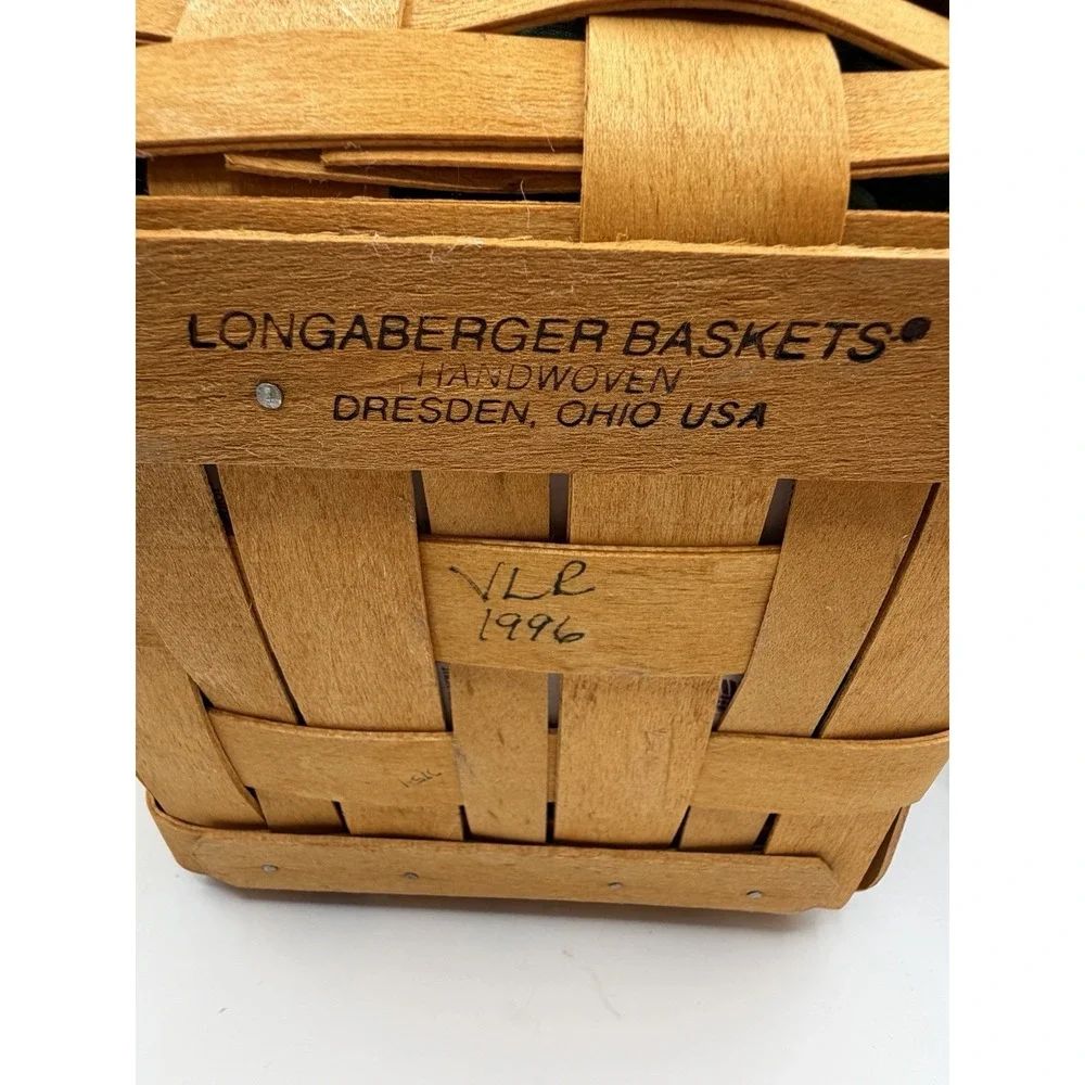 Longaberger Handwoven Basket 1996 w/ Emerald Vine Liner & Protector 8.5